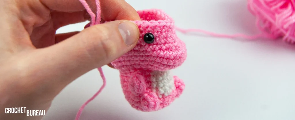 Crochet Amigurumi Dragon – Placement of eyes between rows