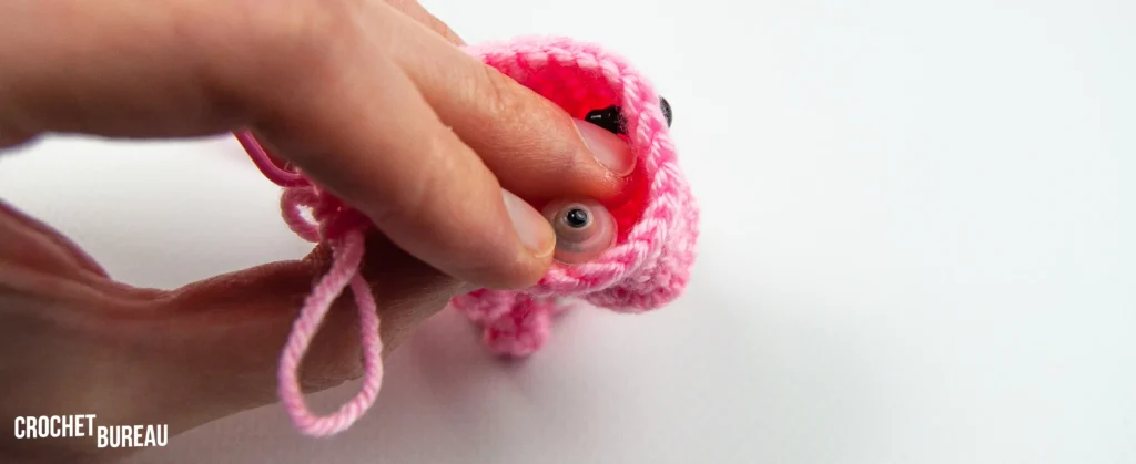 Little Amigurumi Dragon – Placement of eyes between rows