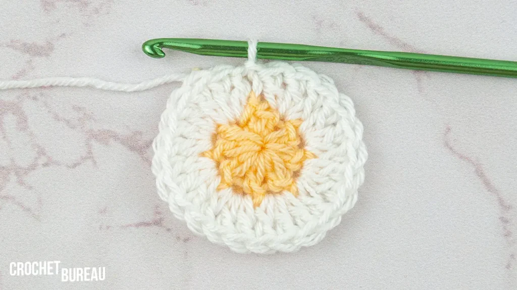 how to crochet Granny square summer top pattern – Round 2 Circle