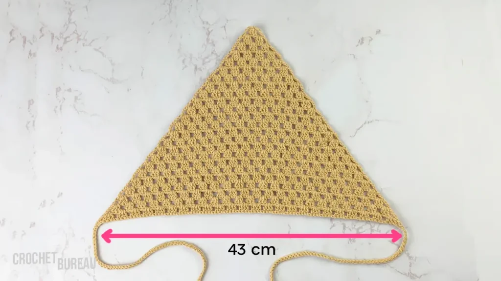 kerchief crochet bottom edge is 43 centimeters